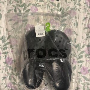 CROCS NIB mens size 9 or women’s size 11